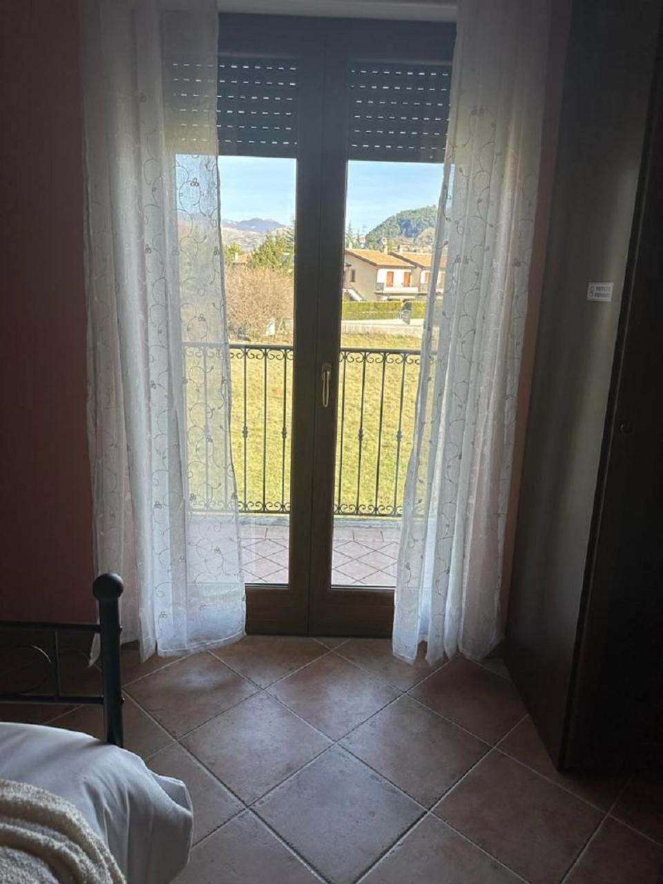 B&B Il Girasole Castel Di Sangro Esterno foto