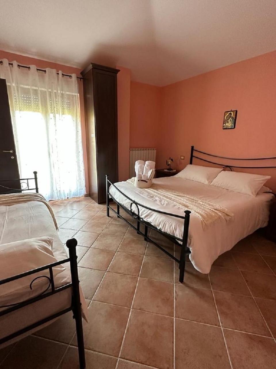 B&B Il Girasole Castel Di Sangro Esterno foto